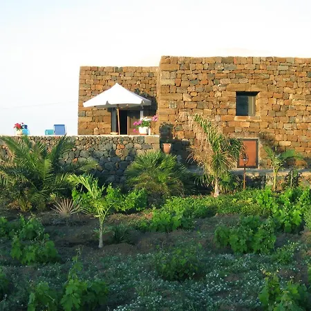 La Cossira Dammusi & Lägenhet Pantelleria
