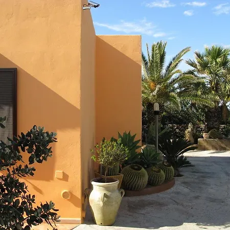 La Cossira Dammusi & * Pantelleria