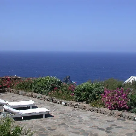 La Cossira Dammusi & Lägenhet Pantelleria