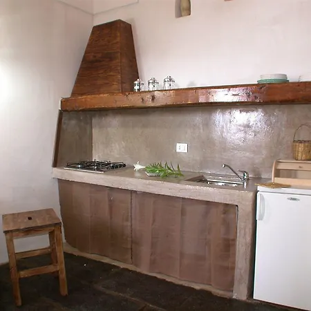 La Cossira Dammusi & Lägenhet