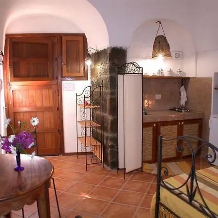 La Cossira Dammusi & Lägenhet Pantelleria
